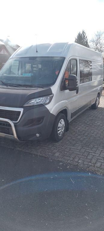 Gebraucht Peugeot Boxer 150 PS (110 kW) 2016 Schwarz Van