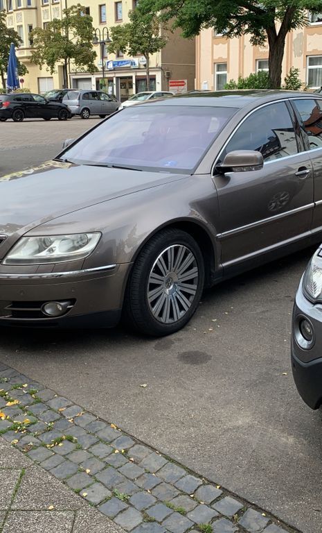 Gold Gebraucht 2006 VW Phaeton Limousine | 5.499 € (Fairer Preis) - Bild 1/4