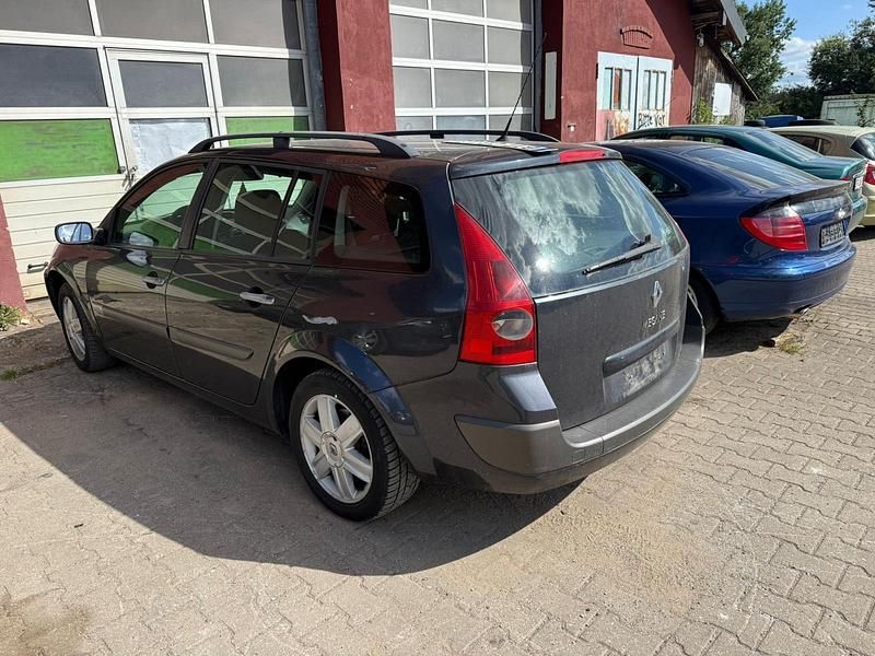 Blau Gebraucht 2005 Renault Mégane GrandTour Kombi | 1.299 € - Bild 1/4