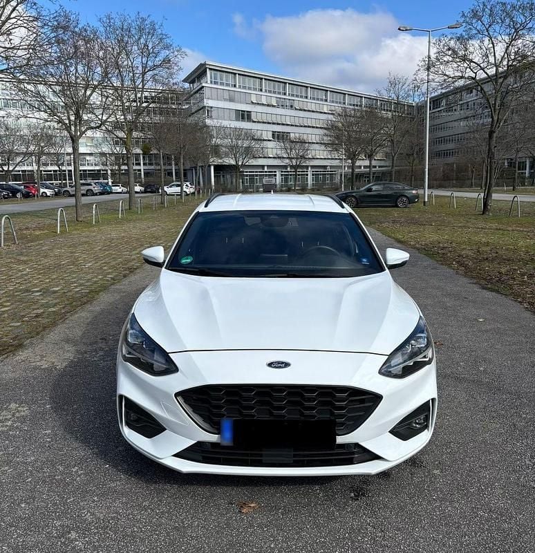Gebraucht Ford Focus ST-Line 150 PS (110 kW) 2019 Weiß Limousine