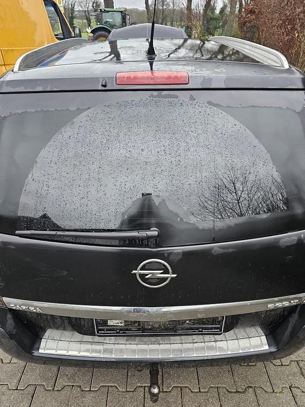 Gebraucht Opel Zafira 115 PS (84 kW) 2012 Schwarz Van / Kleinbus