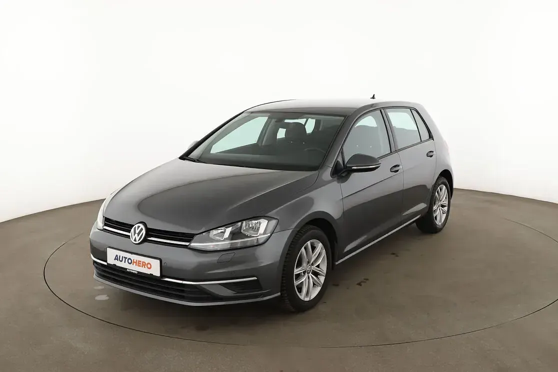 Gebraucht VW Golf VII Comfortline 2018 Limousine