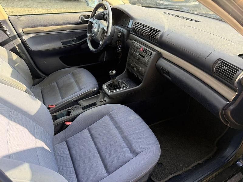 Gebraucht Audi A4 116 PS (85 kW) 2001 Blau Kombi