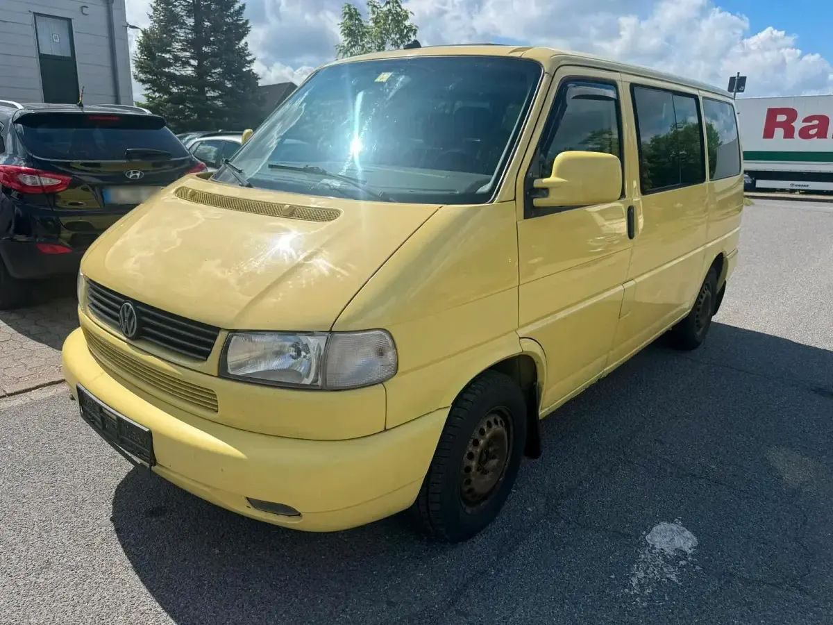 Gebraucht VW Multivan 101 PS (74 kW) 1999 Gelb Van / Kleinbus