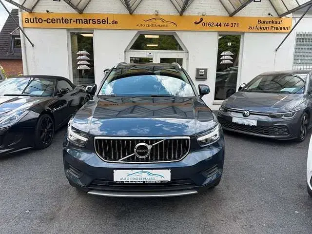 Gebraucht Volvo XC40 129 PS (94 kW) 2022 Blau SUV