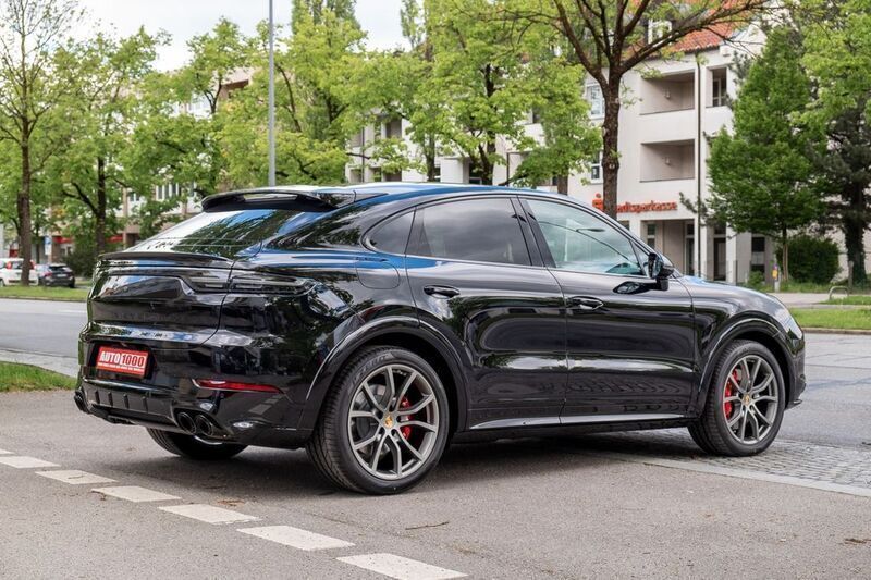 Gebraucht Porsche Cayenne 460 PS (338 kW) 2024 Schwarz SUV