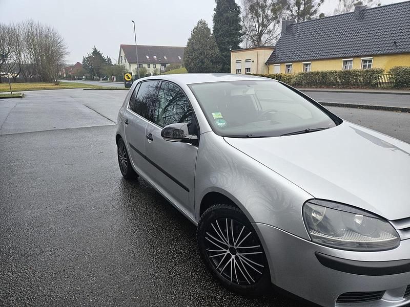Gebraucht VW Golf IV 115 PS (84 kW) 2004 Silber Limousine