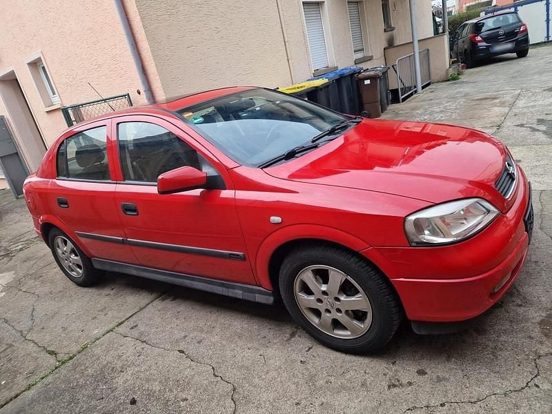 Gebraucht Opel Astra 115 PS (84 kW) 1998 Rot Kleinwagen