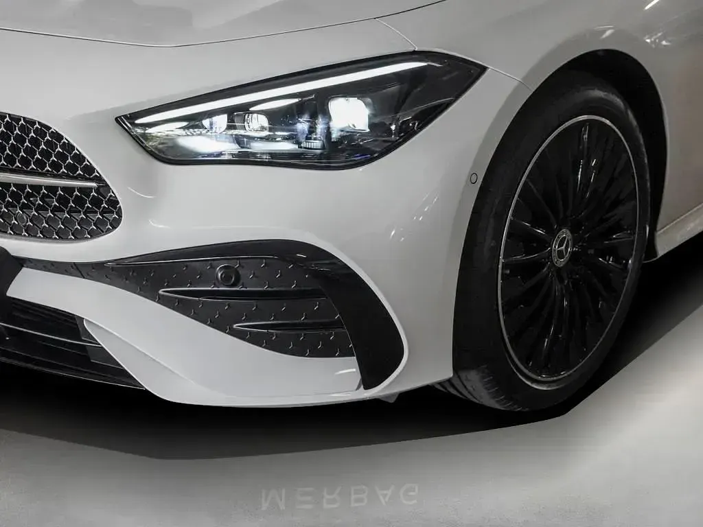 Gebraucht Mercedes CLE200 AMG 277 PS (203 kW) 2024 Polarweiss Cabrio