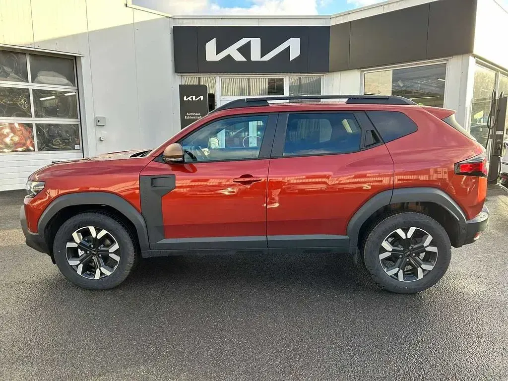 Używany Dacia Duster Extreme 131 KM (96 kW) 2025 Brązowy SUV