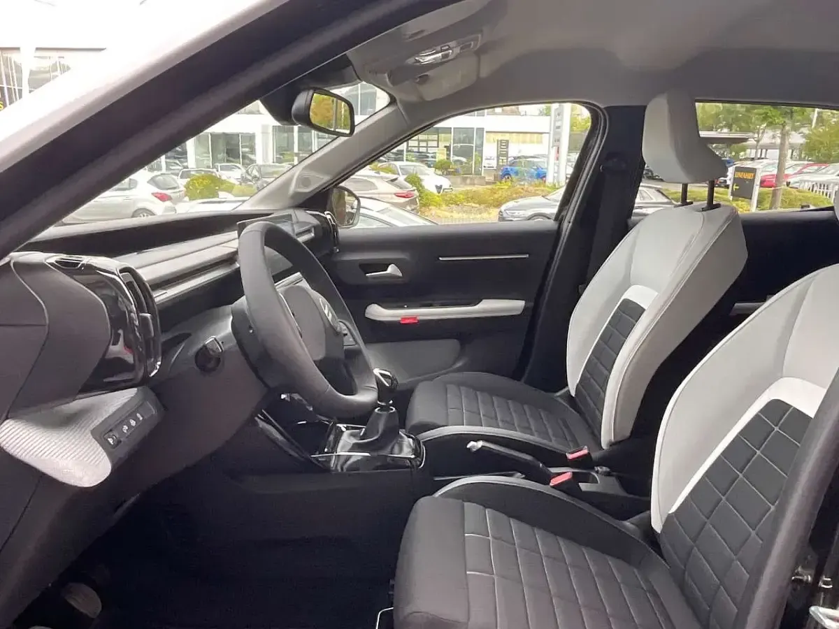 Gebraucht Citroën C3 101 PS (74 kW) 2026 Schwarz SUV