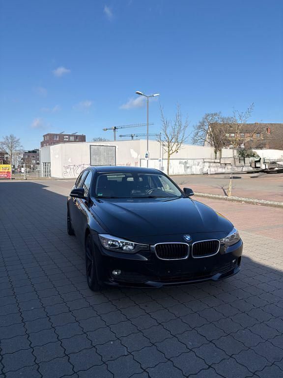 Gebraucht BMW 320 184 PS (135 kW) 2014 Schwarz Kombi