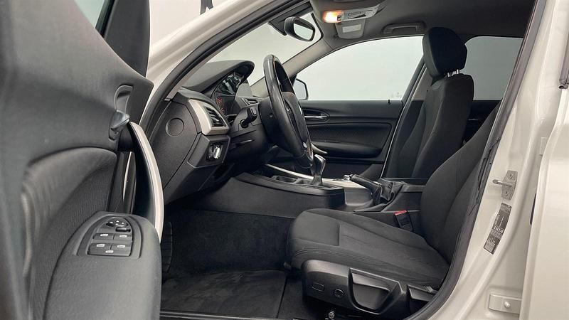 Gebraucht BMW 116 Efficient Dynamics 109 PS (80 kW) 2016 Alpinweiß uni Kleinwagen