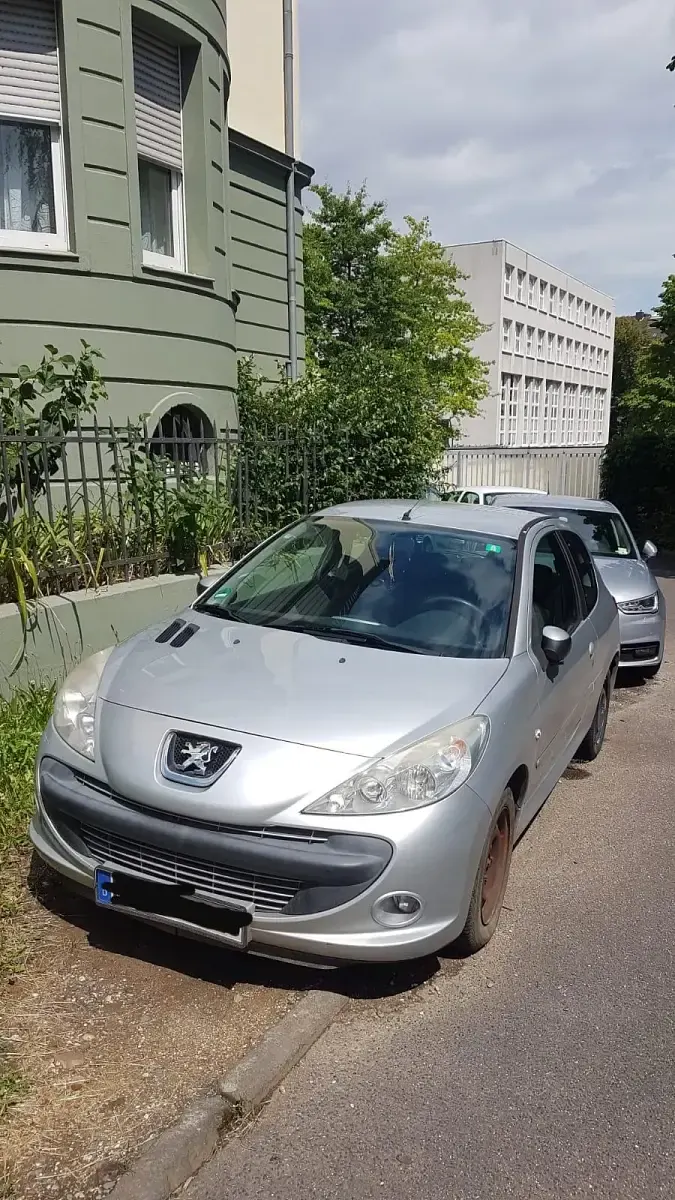 Gebraucht Peugeot 206+ 2009 Silber Kleinwagen