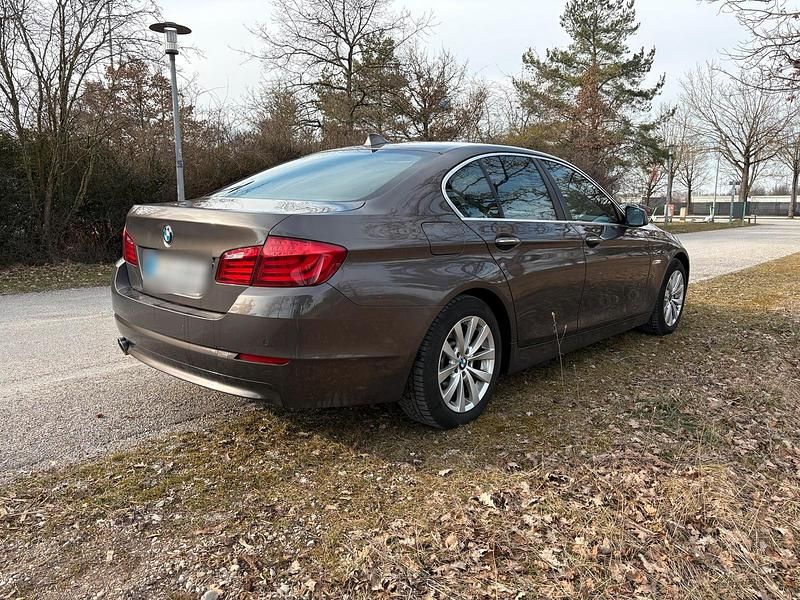 Gebraucht BMW 520 184 PS (135 kW) 2012 Andere farben Limousine