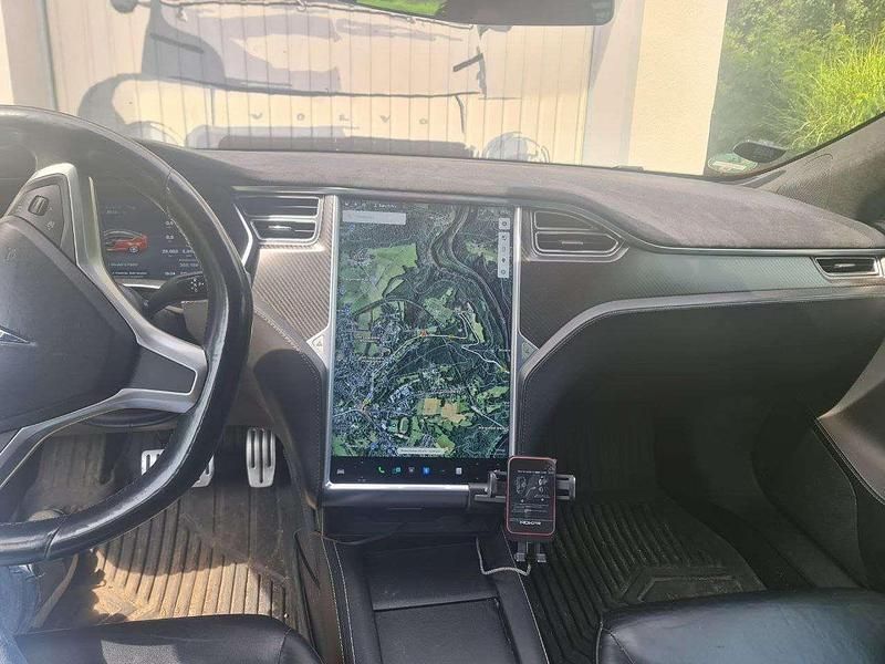 Gebraucht Tesla Model S Performance 500 kW (680 PS) 2016 Rot Kleinwagen