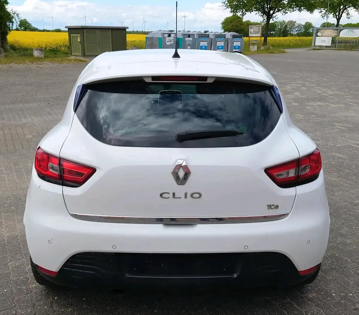 Gebraucht Renault Clio IV LIMITED 90 PS (66 kW) 2016 Weiß Kleinwagen