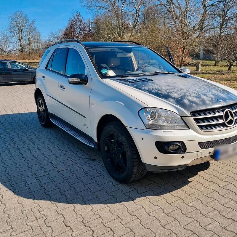 Gebraucht Mercedes ML420 306 PS (225 kW) 2007 Schwarz SUV