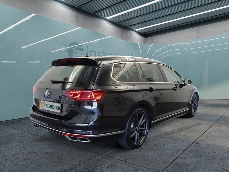 Gebraucht VW Passat Pro 200 PS (147 kW) 2023 Schwarz Kombi