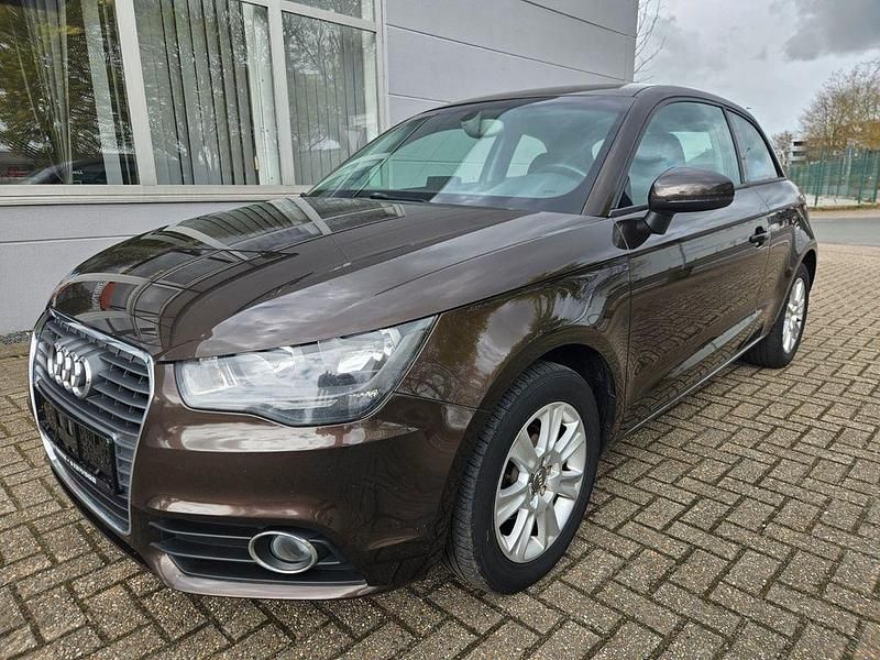 Gebraucht Audi A1 Attraction 86 PS (63 kW) 2013 Braun Kleinwagen