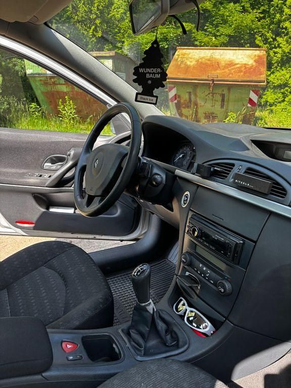 Gebraucht Renault Laguna II 111 PS (81 kW) 2006 Silber Limousine