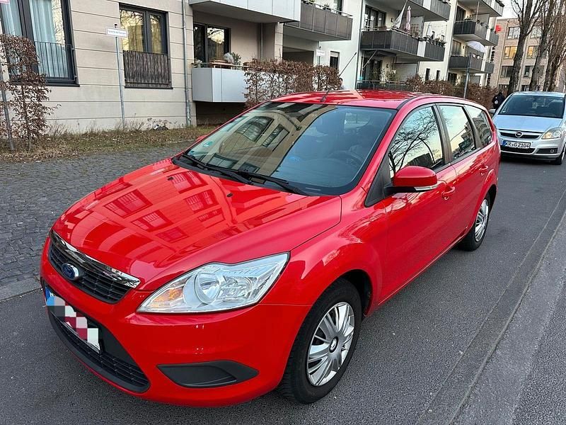 Gebraucht Ford Focus Style 101 PS (74 kW) 2009 Rot Kombi