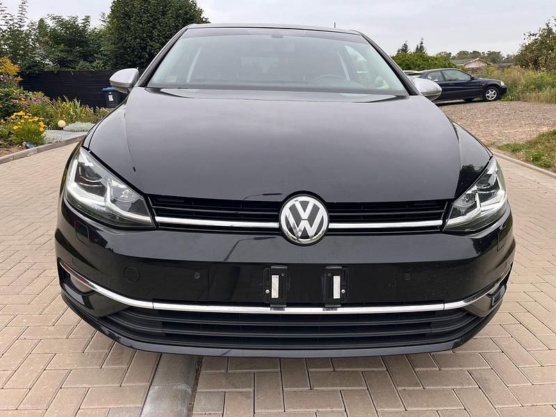 Schwarz Gebraucht 2018 VW Golf VII Kleinwagen | 9.000 € (Superpreis) - Bild 1/4