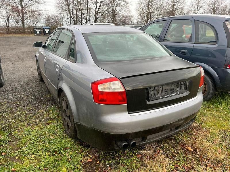 Gebraucht Audi A4 Sport 131 PS (96 kW) 2004 Grau Limousine