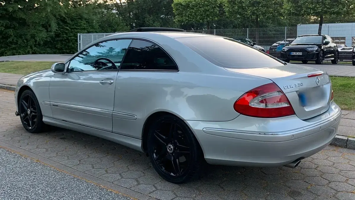 Gebraucht Mercedes CLK320 AMG 218 PS (160 kW) 2003 Silber Coupé