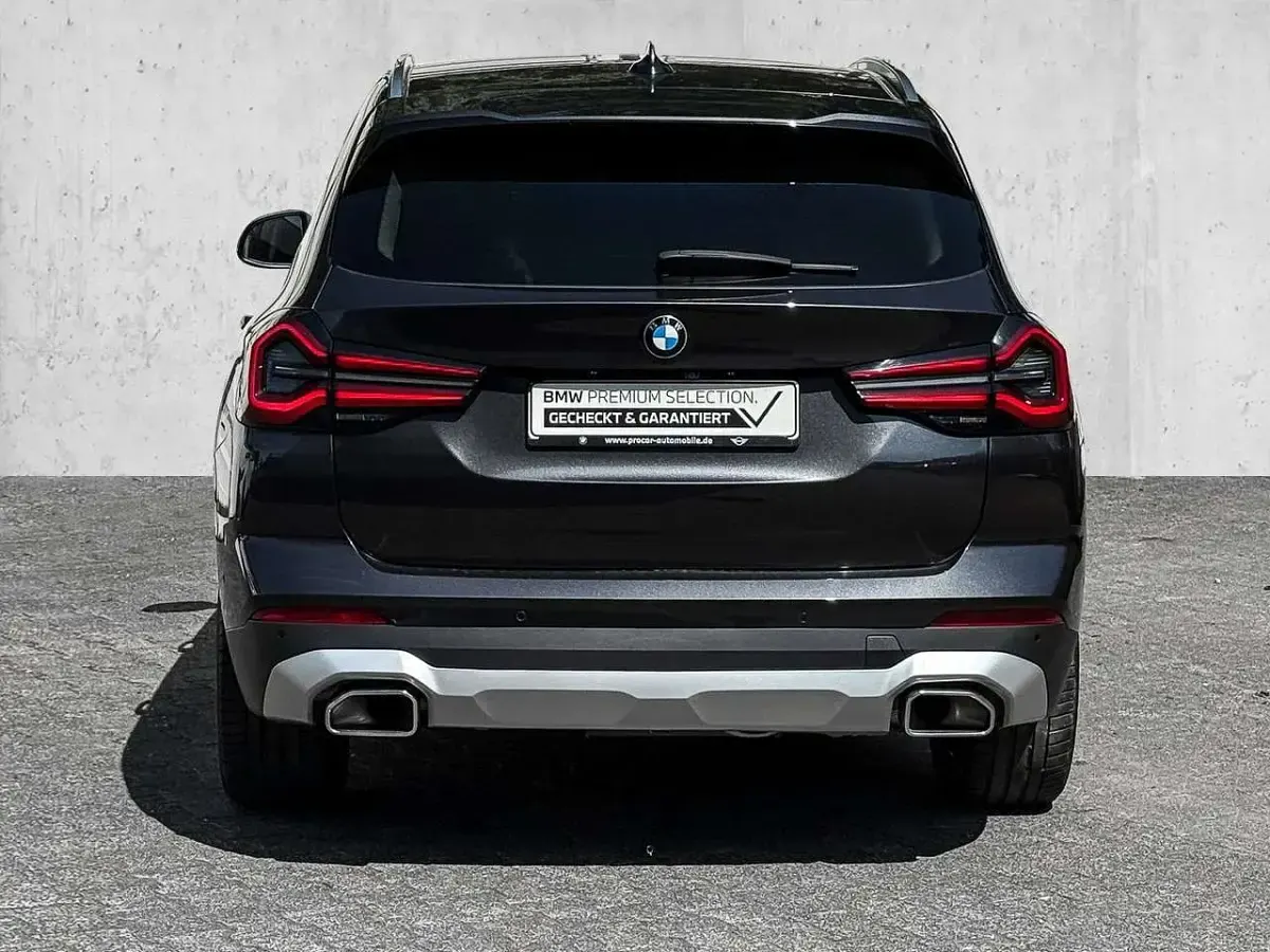 Gebraucht BMW X3 190 PS (139 kW) 2023 Sophistograu brillanteffekt SUV
