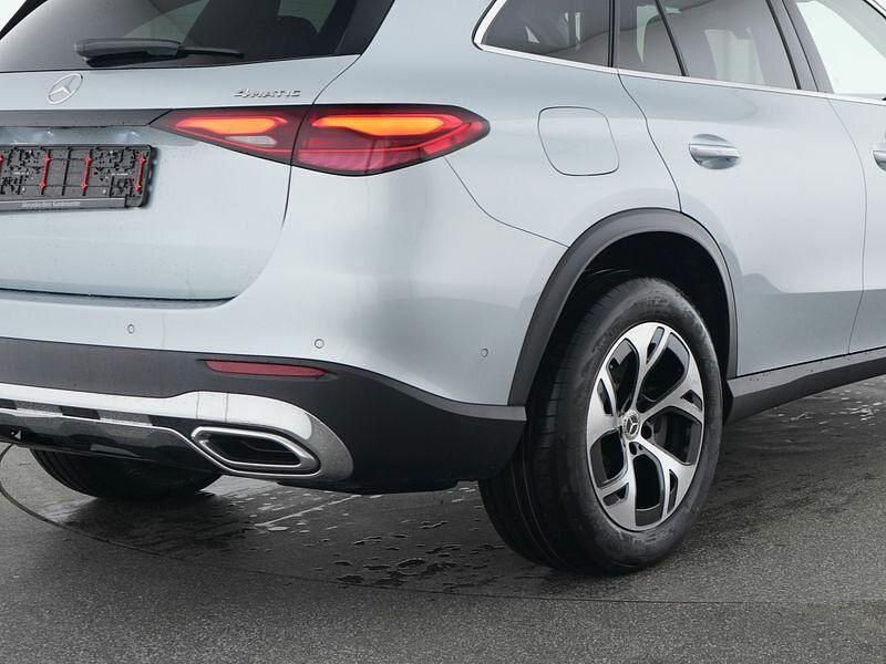 Gebraucht Mercedes GLC300e 333 PS (244 kW) 2024 Silber SUV