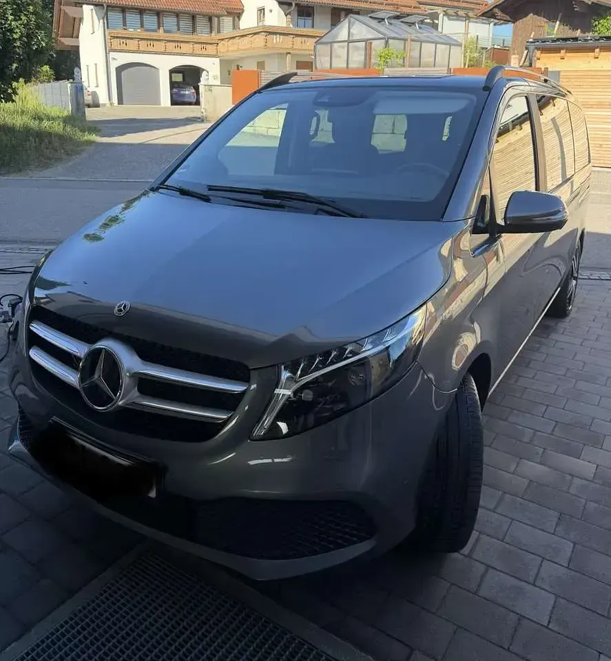 Gebraucht Mercedes V250 Edition 190 PS (139 kW) 2022 Grau Van / Kleinbus