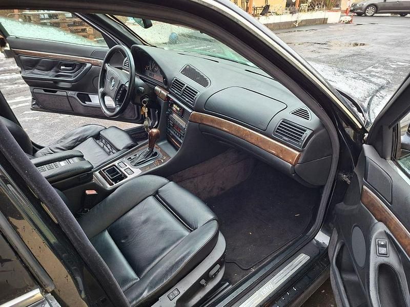 Gebraucht BMW 740 Performance 286 PS (210 kW) 1995 Schwarz Limousine