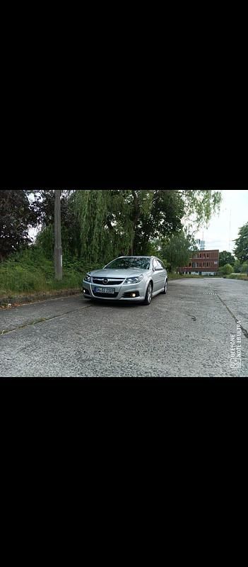 Silber Gebraucht 2007 Opel Vectra Kombi | 2.500 € (Etwas zu teuer) - Bild 1/4