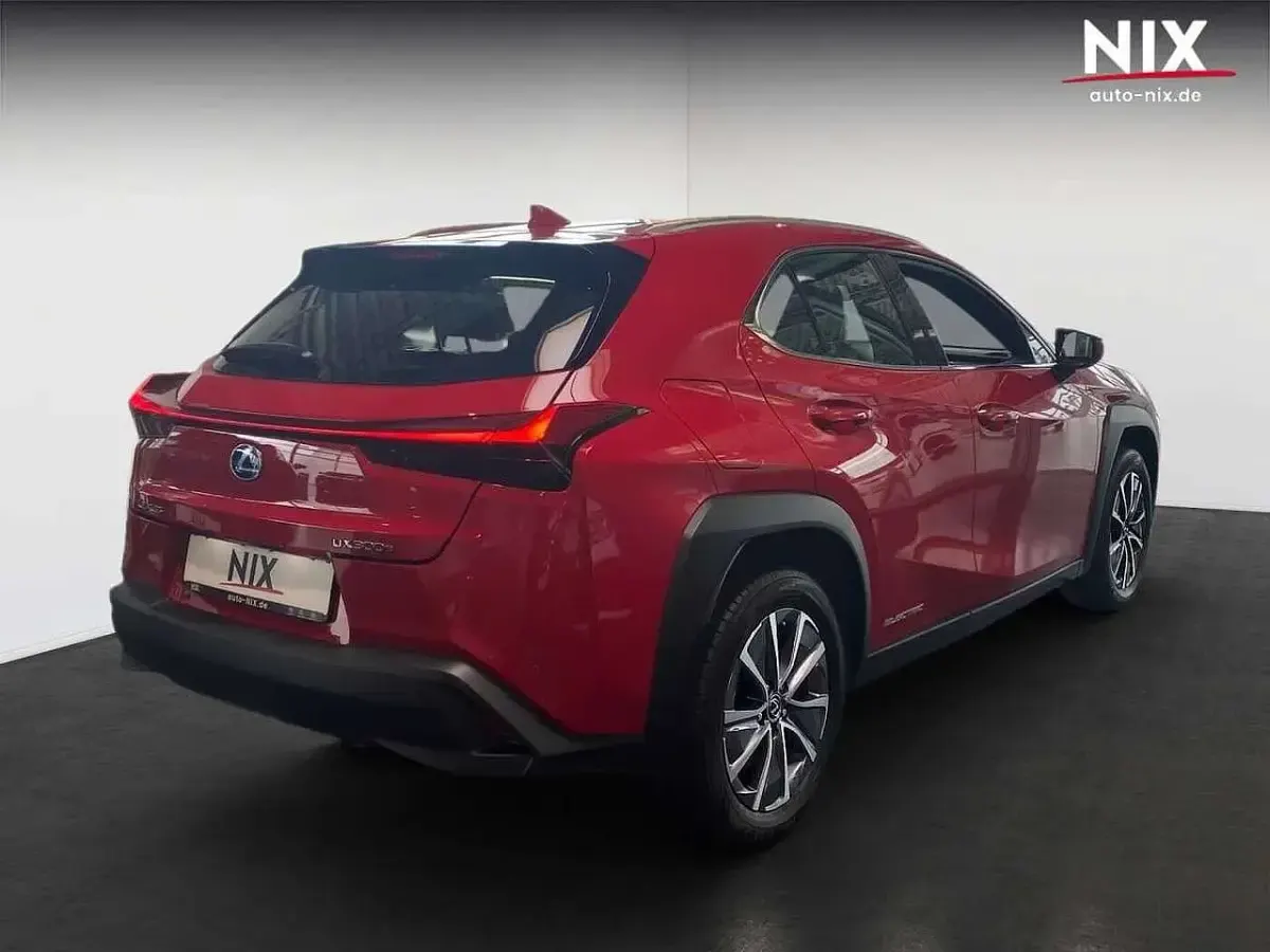 Gebraucht Lexus UX 300e 150 kW (204 PS) 2021 Glutrot SUV