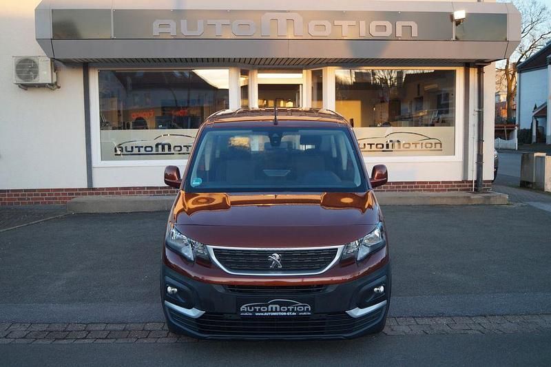 Gebraucht Peugeot Rifter Active 102 PS (75 kW) 2021 Braun Van / Kleinbus