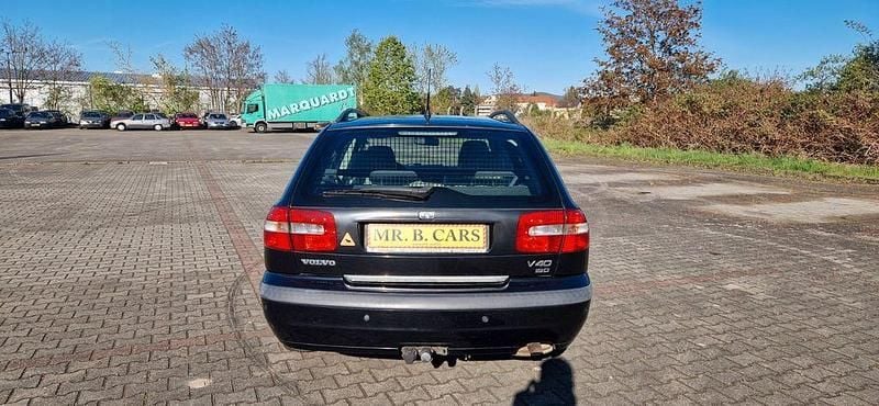 Second-hand Volvo V40 116 CP (85 kW) 2002 Albastru Break