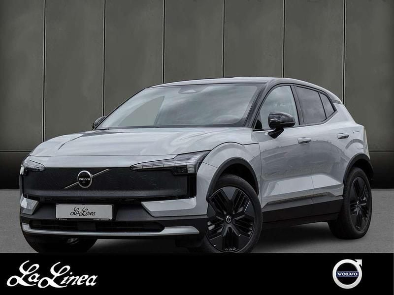 Grau Gebraucht 2025 Volvo EX30 CC Performance SUV | 48.930 € (Guter Preis) - Bild 1/3