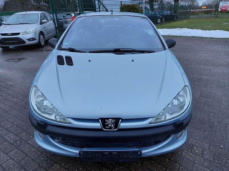 Gebraucht Peugeot 206 CC Platinum 136 PS (100 kW) 2001 Islandgrau/metallic schutzlack Cabrio
