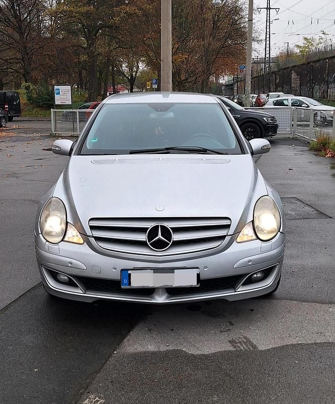 Silber Gebraucht 2006 Mercedes R320 Van / Kleinbus | 3.000 € (Guter Preis) - Bild 1/4