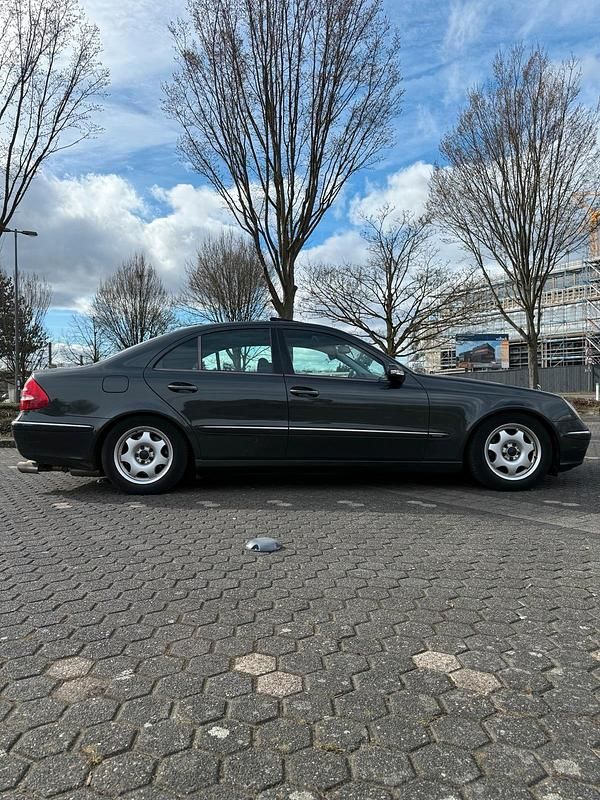 Gebraucht Mercedes E320 224 PS (164 kW) 2004 Limousine