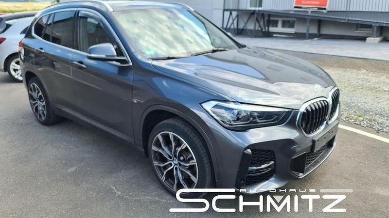 Grau Gebraucht 2020 BMW X1 M Sport SUV | 23.995 € (Superpreis) - Bild 1/4