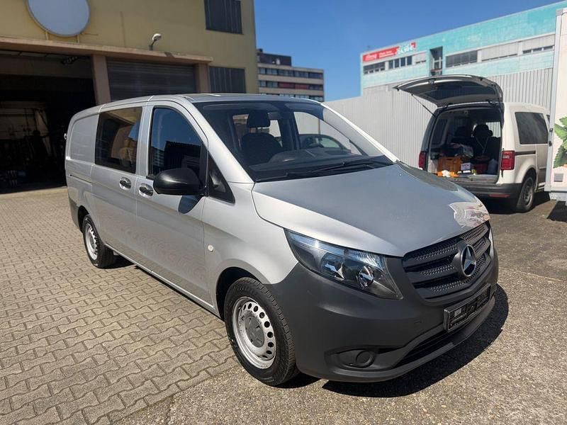 Gebraucht Mercedes Vito 114 PS (83 kW) 2016 Silber Van