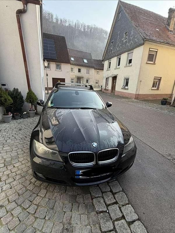 Gebraucht BMW 318 143 PS (105 kW) 2011 Limousine