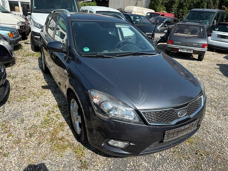 Schwarz Gebraucht 2012 Kia Ceed Kombi | 4.500 € (Superpreis) - Bild 1/4