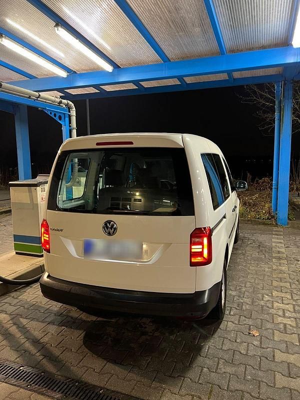 Gebraucht VW Caddy 102 PS (75 kW) 2020 Weiß Van / Kleinbus