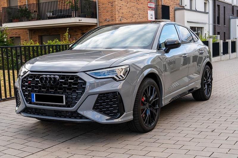 Grau Gebraucht 2022 Audi RS Q3 Ambiente SUV | 55.500 € (Fairer Preis) - Bild 1/4