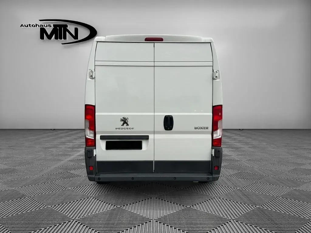 Gebraucht Peugeot Boxer 131 PS (96 kW) 2017 Weiß Van