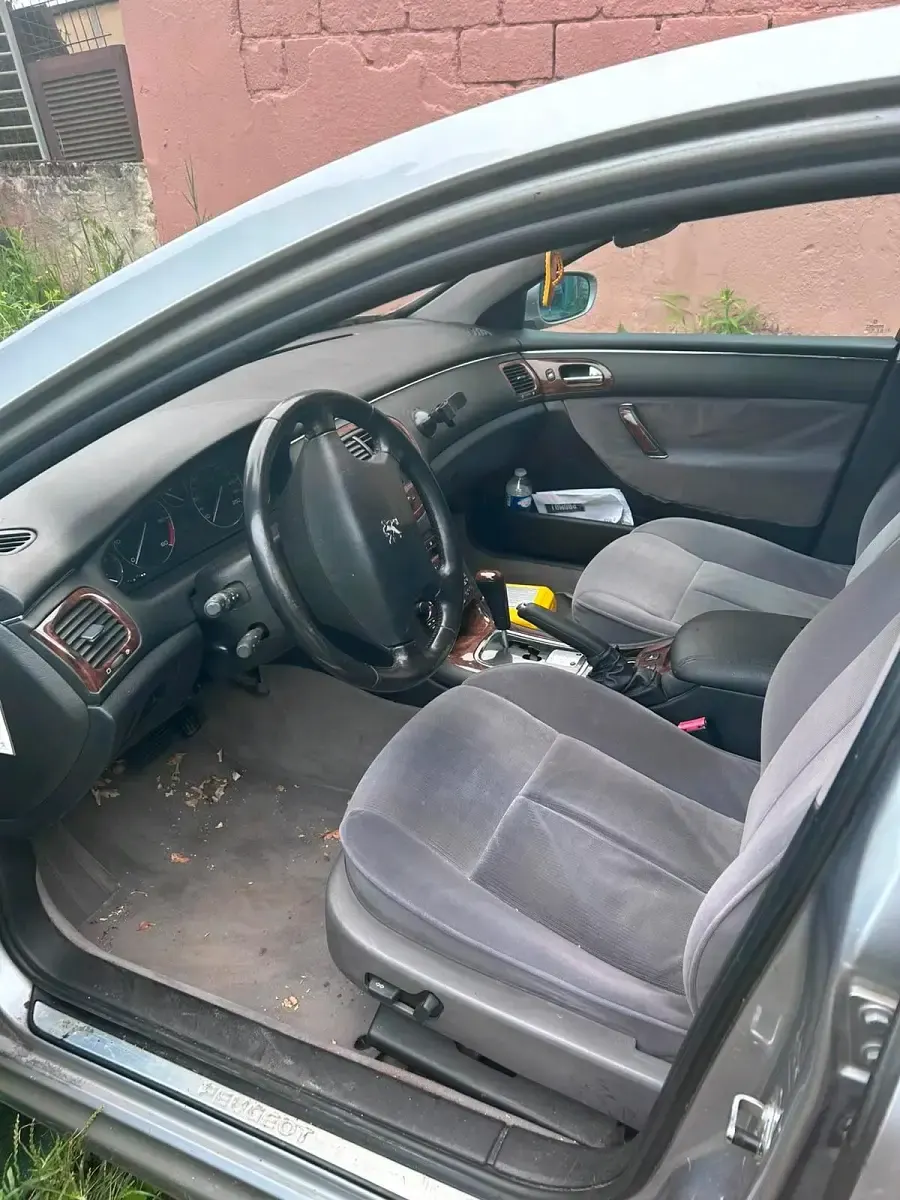 Gebraucht Peugeot 607 133 PS (97 kW) 2001 Silber Limousine