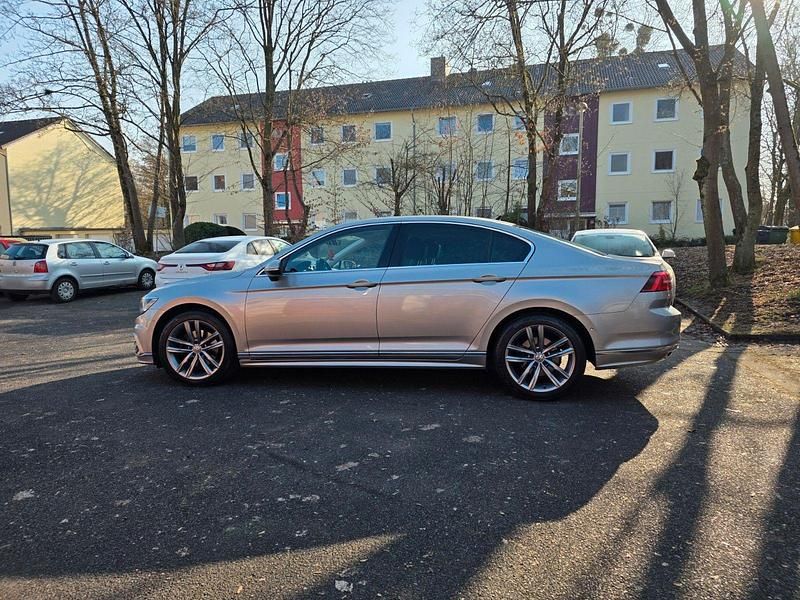 Gebraucht VW Passat Highline 179 PS (131 kW) 2015 Silber Limousine